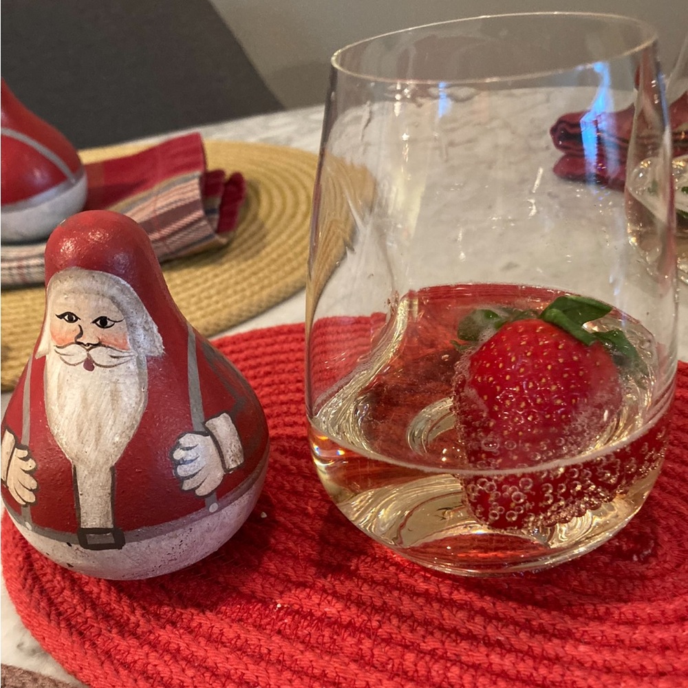 Santa Table Placements Ornaments
